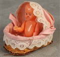 Bebiskorg rosa med bebis, 190101.jpg