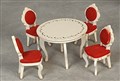 Möbler i vitt och rött lite skav, 180802, f.jpg
